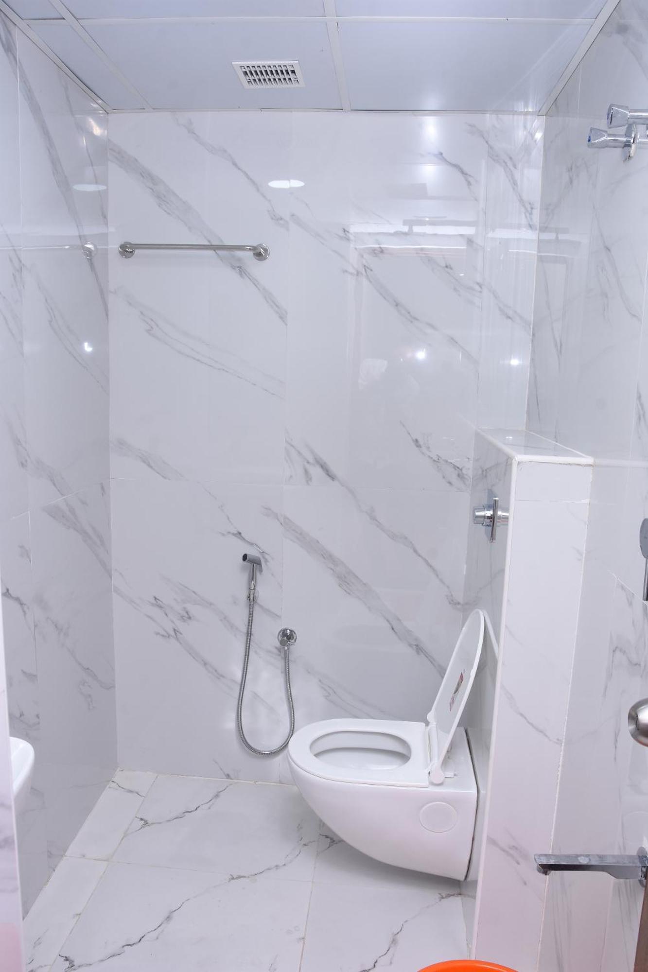 Prc Residency Hotel Chennai Ngoại thất bức ảnh